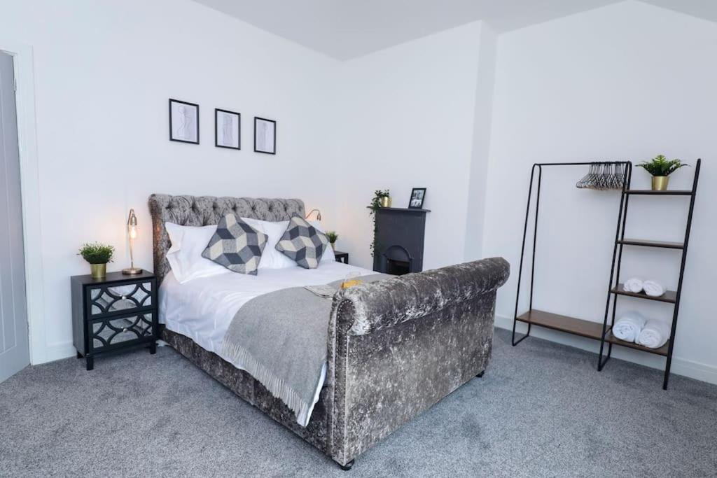 Perfect For Contractors With On Site Parking Villa Brierley Hill Kültér fotó